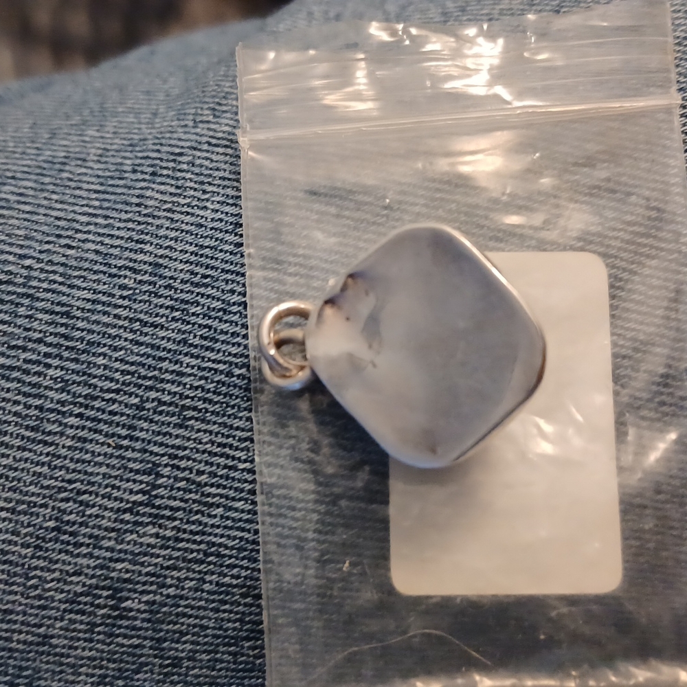 Pendent/ Charm - Picture 2 of 5